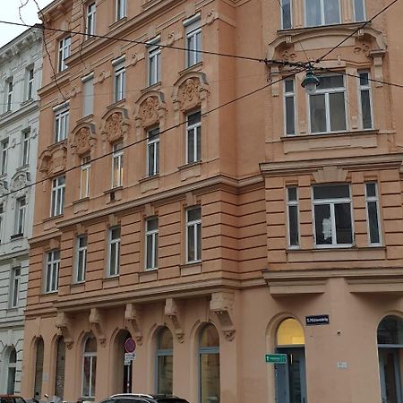 Naehe Naschmarkt Wien Exteriör bild